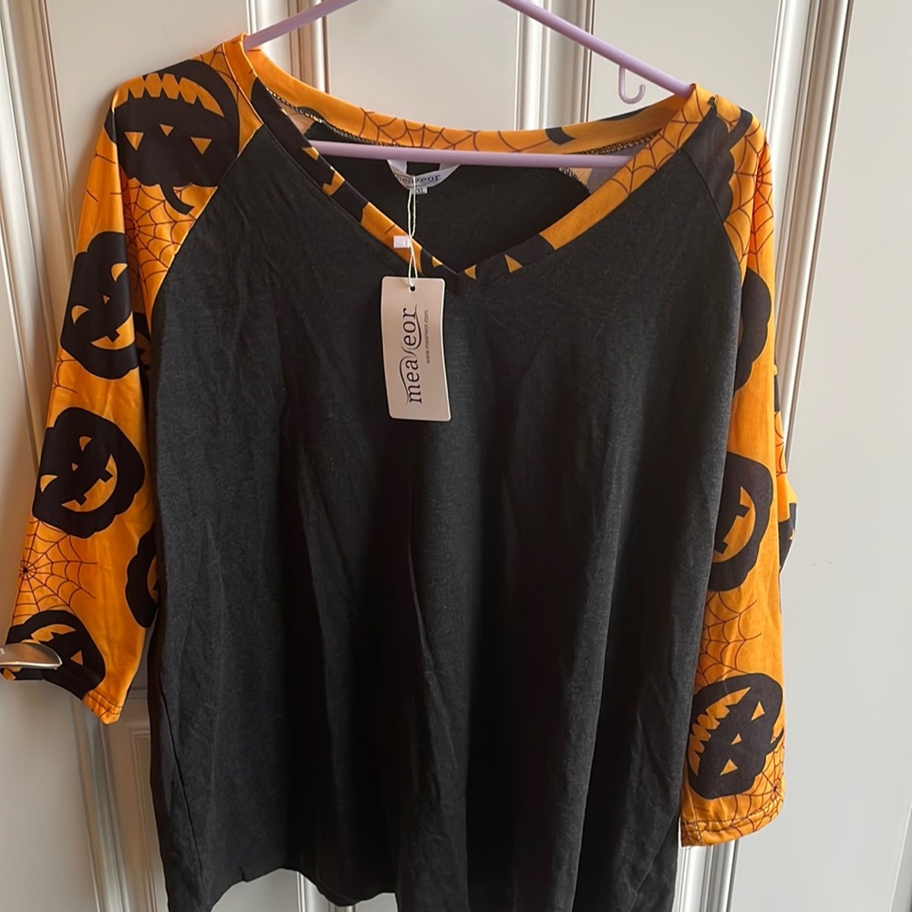 Woman’s 3/4 sleeve Halloween shirt